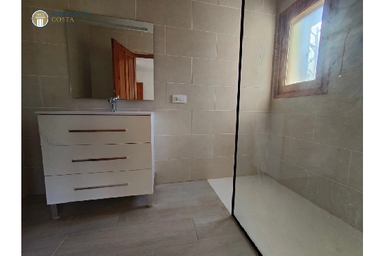 Villa in Javea zu verkaufen, Woongedeelte 176 m², Bouwjaar 1980, Klimaanlage, Grondstuk 1606 m², 3 Slaapkamers, 3 Badkamers, Pool, ref.: MV-M-2510-37