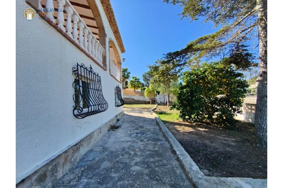 Villa in Javea zu verkaufen, Woongedeelte 176 m², Bouwjaar 1980, Klimaanlage, Grondstuk 1606 m², 3 Slaapkamers, 3 Badkamers, Pool, ref.: MV-M-2510-9