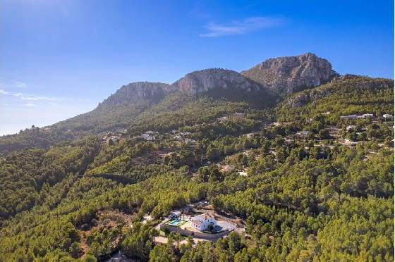 Finca in Benissa zu verkaufen, Woongedeelte 310 m², Bouwjaar 2010, Klimaanlage, Grondstuk 10030 m², 4 Slaapkamers, 3 Badkamers, Pool, ref.: BI-CA.F-001-35