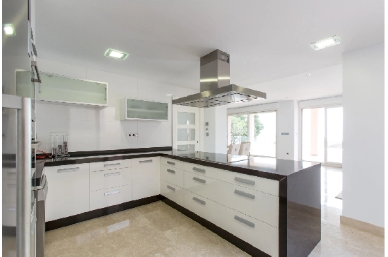 Villa in Moraira(Moravit) zu verkaufen, Woongedeelte 559 m², Bouwjaar 2016, Klimaanlage, Grondstuk 1132 m², 4 Slaapkamers, 5 Badkamers, Pool, ref.: BI-MT.H-798-11
