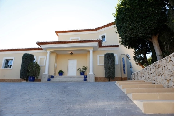 Villa in Benissa(Buenavista) zu verkaufen, Woongedeelte 464 m², Bouwjaar 2015, Klimaanlage, Grondstuk 1131 m², 4 Slaapkamers, 4 Badkamers, Pool, ref.: BI-BE.H-906-11
