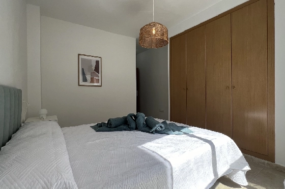 Apartment in Denia zur Ferienvermietung, Woongedeelte 86 m², Bouwjaar 2006, Zustand modernisiert, + Zentralheizung, Klimaanlage, Grondstuk 46 m², 2 Slaapkamers, 2 Badkamers, Pool, ref.: T-0324-11