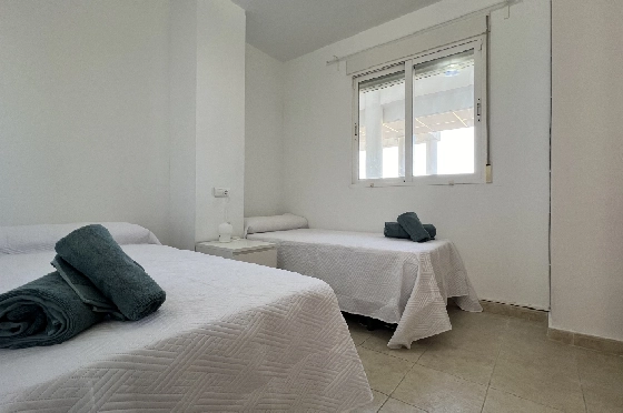 Apartment in Denia zur Ferienvermietung, Woongedeelte 86 m², Bouwjaar 2006, Zustand modernisiert, + Zentralheizung, Klimaanlage, Grondstuk 46 m², 2 Slaapkamers, 2 Badkamers, Pool, ref.: T-0324-14