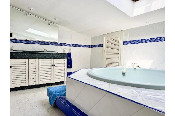 Villa in Javea zu verkaufen, Woongedeelte 450 m², Klimaanlage, 6 Slaapkamers, 6 Badkamers, Pool, ref.: BS-82754369-31