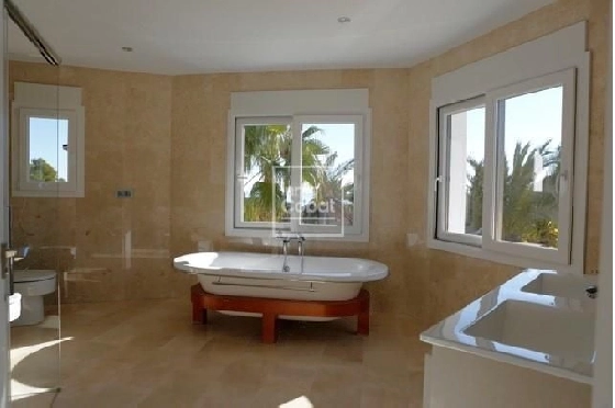Villa in Benissa(Benissa) zu verkaufen, Woongedeelte 464 m², Klimaanlage, Grondstuk 1131 m², 4 Slaapkamers, 4 Badkamers, Pool, ref.: COB-1869-10535-13