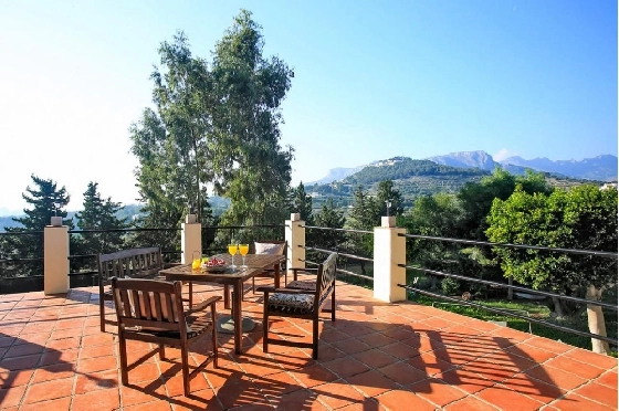 Villa in Calpe(Calpe) zu verkaufen, Woongedeelte 500 m², Klimaanlage, Grondstuk 3500 m², 4 Slaapkamers, 4 Badkamers, Pool, ref.: COB-2705-10535-6