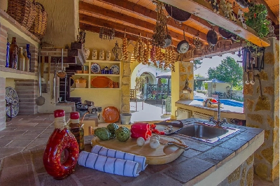 Villa in Calpe(Calpe) zu verkaufen, Woongedeelte 500 m², Klimaanlage, Grondstuk 3500 m², 4 Slaapkamers, 4 Badkamers, Pool, ref.: COB-2705-10535-7