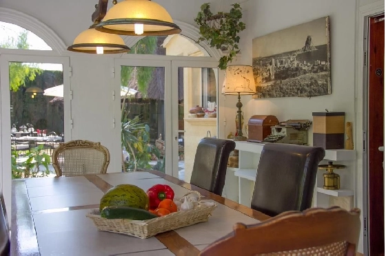 Villa in Calpe(Calpe) zu verkaufen, Woongedeelte 500 m², Klimaanlage, Grondstuk 3500 m², 4 Slaapkamers, 4 Badkamers, Pool, ref.: COB-2705-10535-9