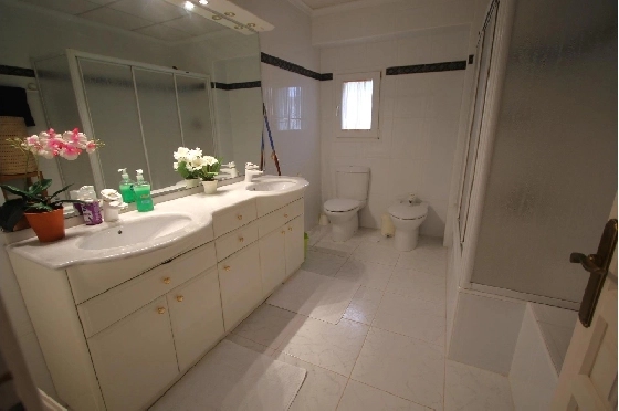 Villa in Calpe(La Canuta) zu verkaufen, Woongedeelte 609 m², Grondstuk 3102 m², 4 Slaapkamers, 4 Badkamers, Pool, ref.: COB-3330-10535-15