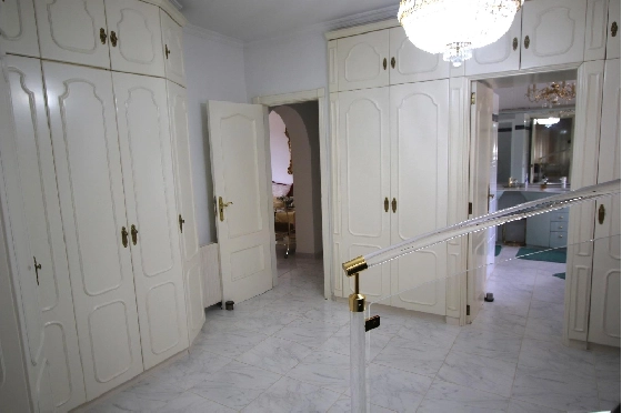 Villa in Calpe(La Canuta) zu verkaufen, Woongedeelte 609 m², Grondstuk 3102 m², 4 Slaapkamers, 4 Badkamers, Pool, ref.: COB-3330-10535-33