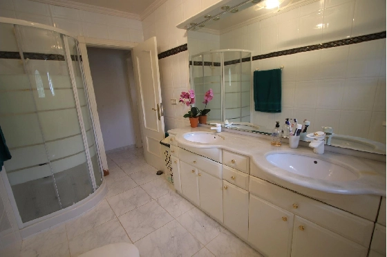 Villa in Calpe(La Canuta) zu verkaufen, Woongedeelte 609 m², Grondstuk 3102 m², 4 Slaapkamers, 4 Badkamers, Pool, ref.: COB-3330-10535-35