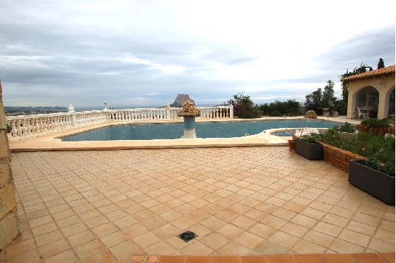 Villa in Calpe(La Canuta) zu verkaufen, Woongedeelte 609 m², Grondstuk 3102 m², 4 Slaapkamers, 4 Badkamers, Pool, ref.: COB-3330-10535-42