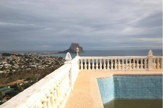 Villa in Calpe(La Canuta) zu verkaufen, Woongedeelte 609 m², Grondstuk 3102 m², 4 Slaapkamers, 4 Badkamers, Pool, ref.: COB-3330-10535-46