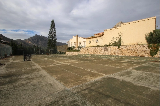 Villa in Calpe(La Canuta) zu verkaufen, Woongedeelte 609 m², Grondstuk 3102 m², 4 Slaapkamers, 4 Badkamers, Pool, ref.: COB-3330-10535-47