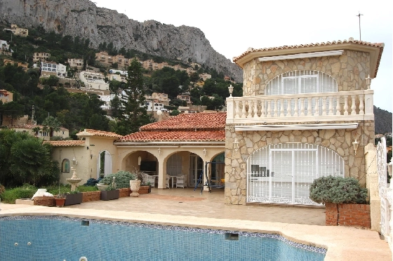 Villa in Calpe(La Canuta) zu verkaufen, Woongedeelte 609 m², Grondstuk 3102 m², 4 Slaapkamers, 4 Badkamers, Pool, ref.: COB-3330-10535-6