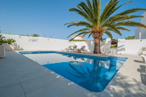 Villa in Benissa(San Jaime) zu verkaufen, Woongedeelte 240 m², Klimaanlage, 6 Slaapkamers, 3 Badkamers, Pool, ref.: COB-3449-10535-2