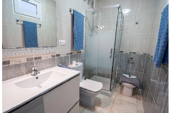 Villa in Benissa(San Jaime) zu verkaufen, Woongedeelte 240 m², Klimaanlage, 6 Slaapkamers, 3 Badkamers, Pool, ref.: COB-3449-10535-21