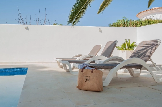 Villa in Benissa(San Jaime) zu verkaufen, Woongedeelte 240 m², Klimaanlage, 6 Slaapkamers, 3 Badkamers, Pool, ref.: COB-3449-10535-3