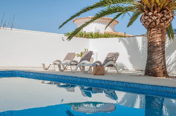 Villa in Benissa(San Jaime) zu verkaufen, Woongedeelte 240 m², Klimaanlage, 6 Slaapkamers, 3 Badkamers, Pool, ref.: COB-3449-10535-37