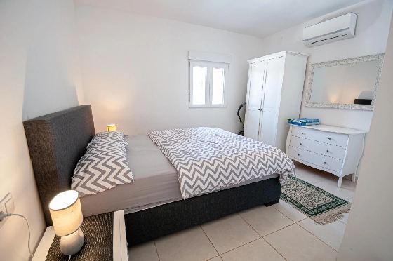 Villa in Benissa(San Jaime) zu verkaufen, Woongedeelte 240 m², Klimaanlage, 6 Slaapkamers, 3 Badkamers, Pool, ref.: COB-3449-10535-9