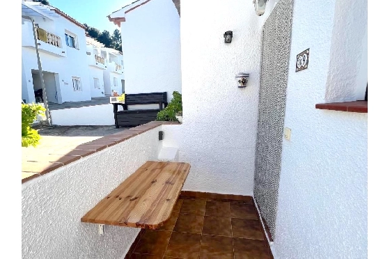 Reihenhaus-Mitte in Pedreguer(Monte Pedreguer) zu verkaufen, Woongedeelte 90 m², Bouwjaar 2002, Zustand gepflegt, + KLIMA, Klimaanlage, Grondstuk 109 m², 2 Slaapkamers, 1 Badkamers, Pool, ref.: AS-0724-32