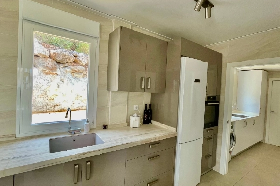 Villa in Alcalali zu verkaufen, Woongedeelte 429 m², Bouwjaar 2022, + Fussbodenheizung, Klimaanlage, Grondstuk 1468 m², 7 Slaapkamers, 4 Badkamers, Pool, ref.: PV-141-01982P-10