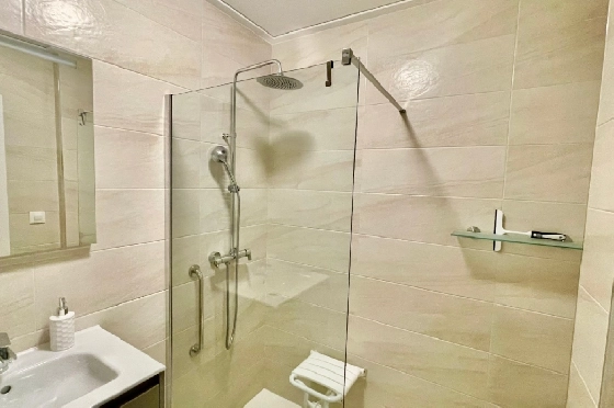 Villa in Alcalali zu verkaufen, Woongedeelte 429 m², Bouwjaar 2022, + Fussbodenheizung, Klimaanlage, Grondstuk 1468 m², 7 Slaapkamers, 4 Badkamers, Pool, ref.: PV-141-01982P-26