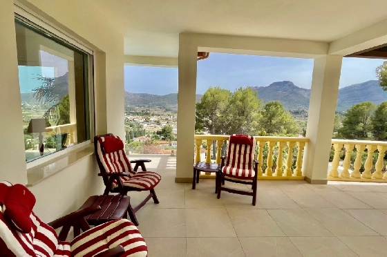 Villa in Alcalali zu verkaufen, Woongedeelte 429 m², Bouwjaar 2022, + Fussbodenheizung, Klimaanlage, Grondstuk 1468 m², 7 Slaapkamers, 4 Badkamers, Pool, ref.: PV-141-01982P-28