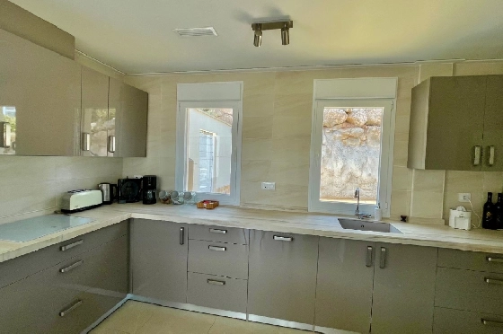 Villa in Alcalali zu verkaufen, Woongedeelte 429 m², Bouwjaar 2022, + Fussbodenheizung, Klimaanlage, Grondstuk 1468 m², 7 Slaapkamers, 4 Badkamers, Pool, ref.: PV-141-01982P-9