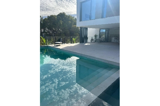 Villa in Moraira zu verkaufen, Woongedeelte 394 m², Bouwjaar 2020, Klimaanlage, Grondstuk 800 m², 4 Slaapkamers, 3 Badkamers, Pool, ref.: AM-11509DA-8