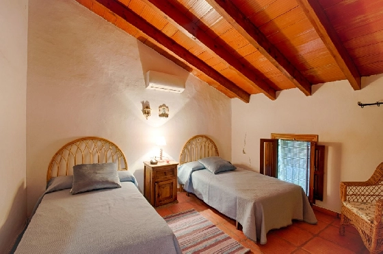 Finca in Gata de Gorgos zu verkaufen, Woongedeelte 450 m², Bouwjaar 1900, + Ofen, Klimaanlage, Grondstuk 20000 m², 4 Slaapkamers, 2 Badkamers, Pool, ref.: AM-11846DA-41