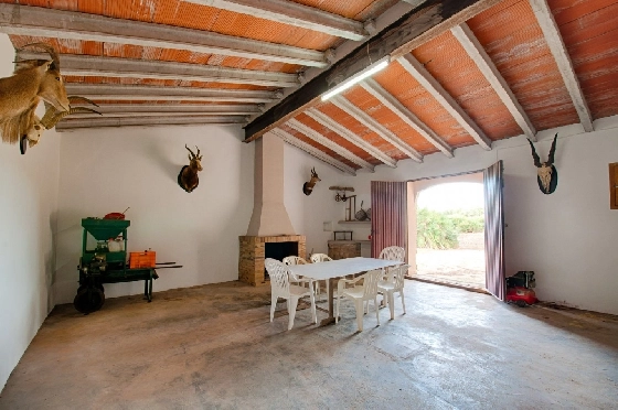 Finca in Gata de Gorgos zu verkaufen, Woongedeelte 450 m², Bouwjaar 1900, + Ofen, Klimaanlage, Grondstuk 20000 m², 4 Slaapkamers, 2 Badkamers, Pool, ref.: AM-11846DA-46