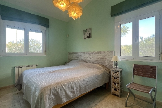 Villa in Gata de Gorgos(Monte Pedreguer) zur Ferienvermietung, Woongedeelte 180 m², Bouwjaar 2006, + Ofen, Klimaanlage, Grondstuk 600 m², 3 Slaapkamers, 3 Badkamers, Pool, ref.: T-0624-15