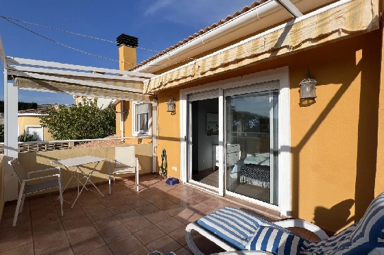 Villa in Gata de Gorgos(Monte Pedreguer) zur Ferienvermietung, Woongedeelte 180 m², Bouwjaar 2006, + Ofen, Klimaanlage, Grondstuk 600 m², 3 Slaapkamers, 3 Badkamers, Pool, ref.: T-0624-19