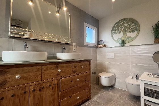 Villa in Gata de Gorgos(Monte Pedreguer) zur Ferienvermietung, Woongedeelte 180 m², Bouwjaar 2006, + Ofen, Klimaanlage, Grondstuk 600 m², 3 Slaapkamers, 3 Badkamers, Pool, ref.: T-0624-22