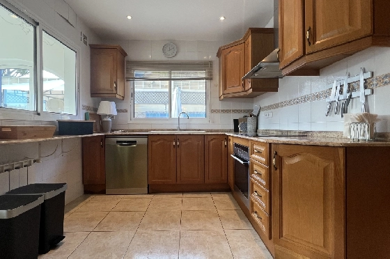 Villa in Gata de Gorgos(Monte Pedreguer) zur Ferienvermietung, Woongedeelte 180 m², Bouwjaar 2006, + Ofen, Klimaanlage, Grondstuk 600 m², 3 Slaapkamers, 3 Badkamers, Pool, ref.: T-0624-25
