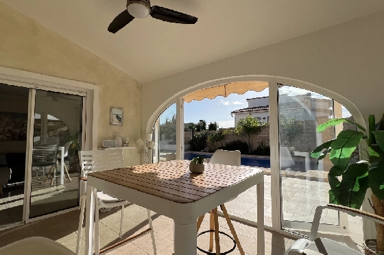 Villa in Gata de Gorgos(Monte Pedreguer) zur Ferienvermietung, Woongedeelte 180 m², Bouwjaar 2006, + Ofen, Klimaanlage, Grondstuk 600 m², 3 Slaapkamers, 3 Badkamers, Pool, ref.: T-0624-26