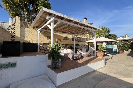 Villa in Gata de Gorgos(Monte Pedreguer) zur Ferienvermietung, Woongedeelte 180 m², Bouwjaar 2006, + Ofen, Klimaanlage, Grondstuk 600 m², 3 Slaapkamers, 3 Badkamers, Pool, ref.: T-0624-31