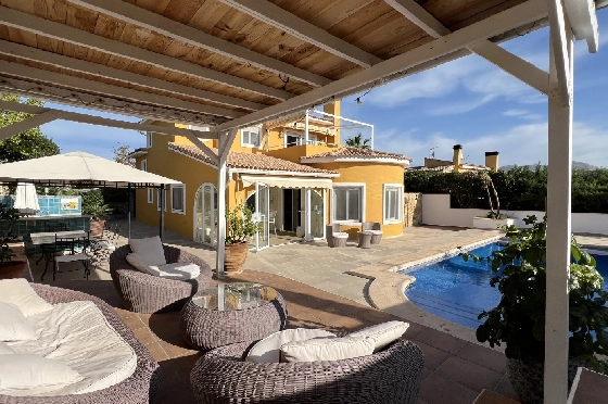 Villa in Gata de Gorgos(Monte Pedreguer) zur Ferienvermietung, Woongedeelte 180 m², Bouwjaar 2006, + Ofen, Klimaanlage, Grondstuk 600 m², 3 Slaapkamers, 3 Badkamers, Pool, ref.: T-0624-32
