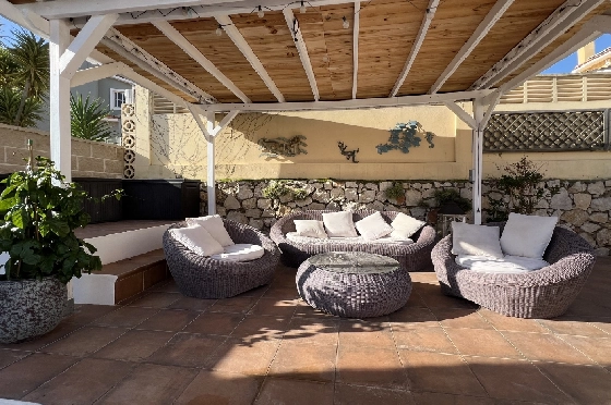 Villa in Gata de Gorgos(Monte Pedreguer) zur Ferienvermietung, Woongedeelte 180 m², Bouwjaar 2006, + Ofen, Klimaanlage, Grondstuk 600 m², 3 Slaapkamers, 3 Badkamers, Pool, ref.: T-0624-33