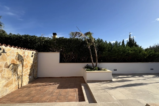 Villa in Gata de Gorgos(Monte Pedreguer) zur Ferienvermietung, Woongedeelte 180 m², Bouwjaar 2006, + Ofen, Klimaanlage, Grondstuk 600 m², 3 Slaapkamers, 3 Badkamers, Pool, ref.: T-0624-36
