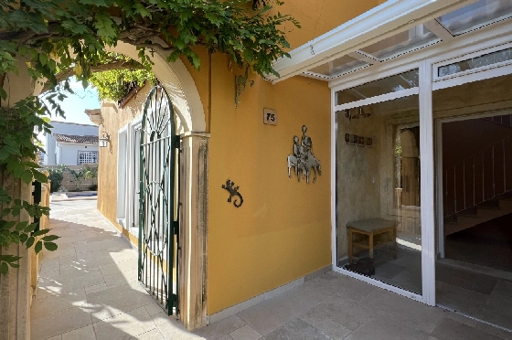 Villa in Gata de Gorgos(Monte Pedreguer) zur Ferienvermietung, Woongedeelte 180 m², Bouwjaar 2006, + Ofen, Klimaanlage, Grondstuk 600 m², 3 Slaapkamers, 3 Badkamers, Pool, ref.: T-0624-38