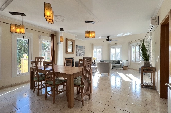 Villa in Gata de Gorgos(Monte Pedreguer) zur Ferienvermietung, Woongedeelte 180 m², Bouwjaar 2006, + Ofen, Klimaanlage, Grondstuk 600 m², 3 Slaapkamers, 3 Badkamers, Pool, ref.: T-0624-4