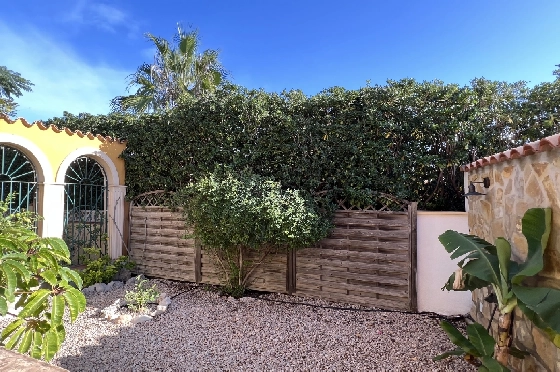 Villa in Gata de Gorgos(Monte Pedreguer) zur Ferienvermietung, Woongedeelte 180 m², Bouwjaar 2006, + Ofen, Klimaanlage, Grondstuk 600 m², 3 Slaapkamers, 3 Badkamers, Pool, ref.: T-0624-43