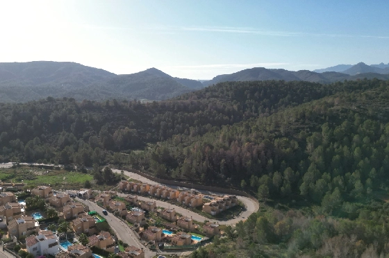 Villa in Gata de Gorgos(Monte Pedreguer) zur Ferienvermietung, Woongedeelte 180 m², Bouwjaar 2006, + Ofen, Klimaanlage, Grondstuk 600 m², 3 Slaapkamers, 3 Badkamers, Pool, ref.: T-0624-47