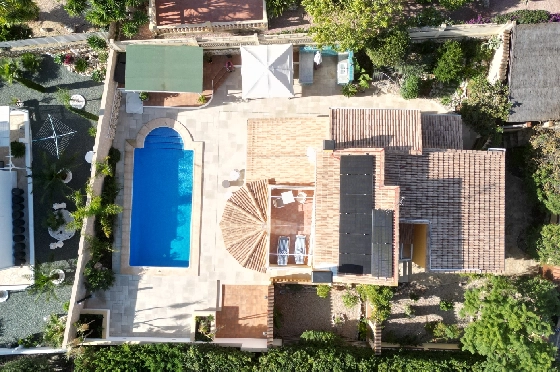 Villa in Gata de Gorgos(Monte Pedreguer) zur Ferienvermietung, Woongedeelte 180 m², Bouwjaar 2006, + Ofen, Klimaanlage, Grondstuk 600 m², 3 Slaapkamers, 3 Badkamers, Pool, ref.: T-0624-48