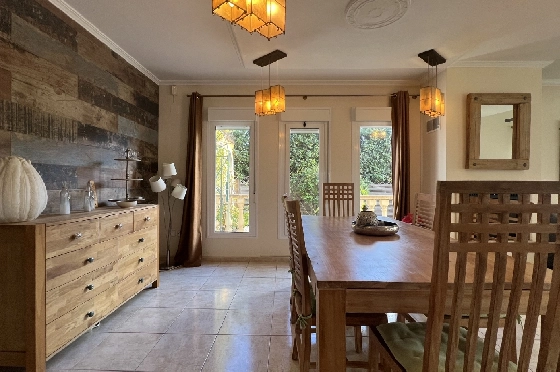 Villa in Gata de Gorgos(Monte Pedreguer) zur Ferienvermietung, Woongedeelte 180 m², Bouwjaar 2006, + Ofen, Klimaanlage, Grondstuk 600 m², 3 Slaapkamers, 3 Badkamers, Pool, ref.: T-0624-5