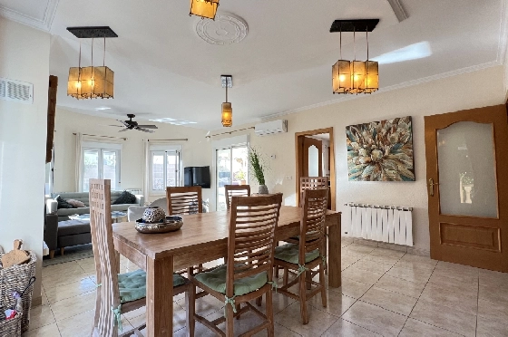 Villa in Gata de Gorgos(Monte Pedreguer) zur Ferienvermietung, Woongedeelte 180 m², Bouwjaar 2006, + Ofen, Klimaanlage, Grondstuk 600 m², 3 Slaapkamers, 3 Badkamers, Pool, ref.: T-0624-6