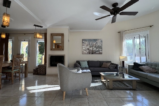 Villa in Gata de Gorgos(Monte Pedreguer) zur Ferienvermietung, Woongedeelte 180 m², Bouwjaar 2006, + Ofen, Klimaanlage, Grondstuk 600 m², 3 Slaapkamers, 3 Badkamers, Pool, ref.: T-0624-7