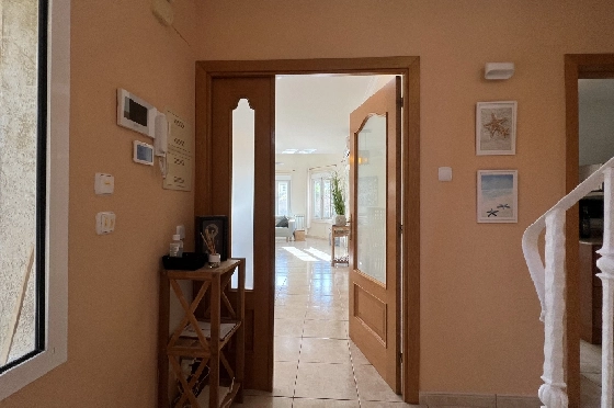 Villa in Gata de Gorgos(Monte Pedreguer) zur Ferienvermietung, Woongedeelte 180 m², Bouwjaar 2006, + Ofen, Klimaanlage, Grondstuk 600 m², 3 Slaapkamers, 3 Badkamers, Pool, ref.: T-0624-9